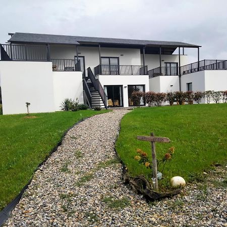 بيت شباب Anam Cara House Serantes  المظهر الخارجي الصورة