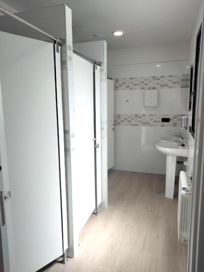 بيت شباب Anam Cara House Serantes  المظهر الخارجي الصورة